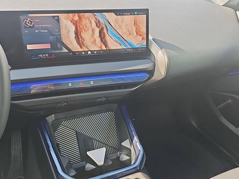 Used 2025 BMW X3 xDrive30i image 10