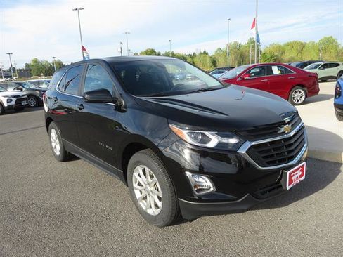 Used 2021 Chevrolet Equinox LT image 2