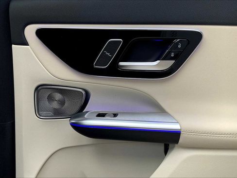 Used 2025 Mercedes-Benz GLC 300 GLC 300 image 23