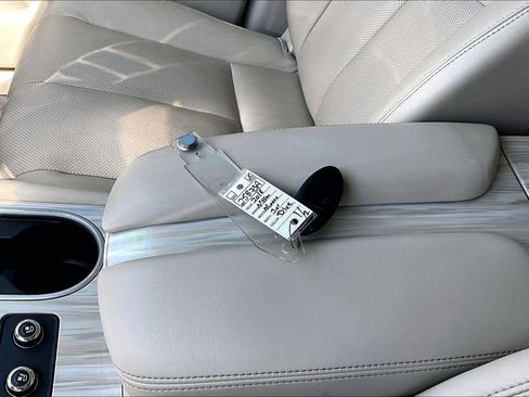 Used 2018 Nissan Murano Platinum w/ Cargo Package FWD image 35