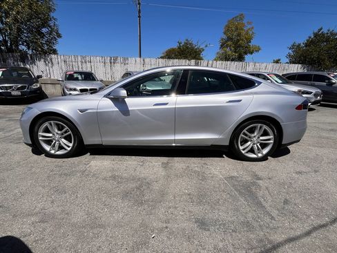 Used 2015 Tesla Model S 85 RWD image 4