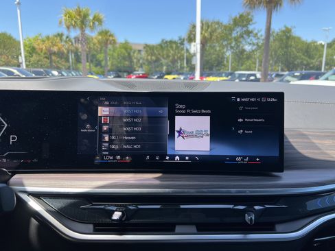 Used 2026 BMW X7 xDrive40i AWD/4WD image 23