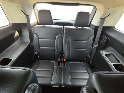 Used 2022 GMC Acadia Denali w/ Denali Technology Package image 33