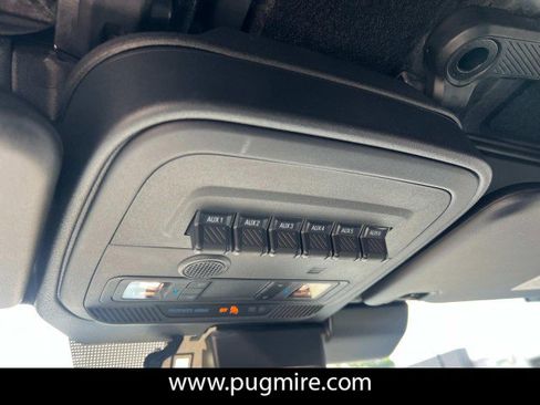 New 2025 Ford Bronco Badlands image 17