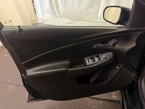 Used 2017 Chevrolet Volt LT image 21