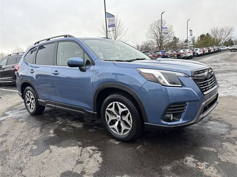 Used 2023 Subaru Forester Premium image 13