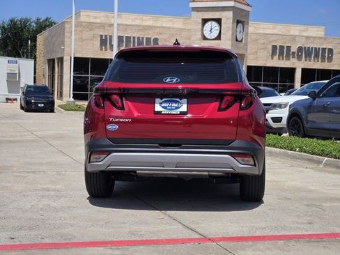Certified 2025 Hyundai Tucson SE FWD image 7