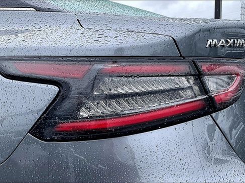 Used 2023 Nissan Maxima SL FWD image 25