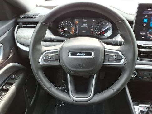 Used 2024 Jeep Compass Latitude AWD/4WD image 22