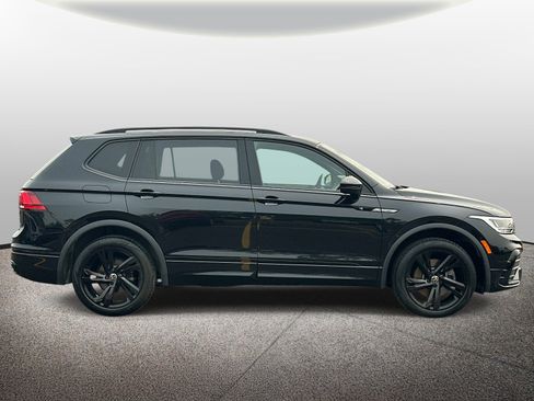 Used 2024 Volkswagen Tiguan SE R-Line AWD/4WD image 5