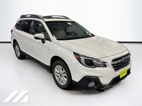 Used 2019 Subaru Outback 2.5i Premium AWD/4WD image 3