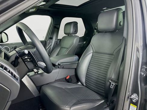 Used 2024 Land Rover Discovery Dynamic SE image 22