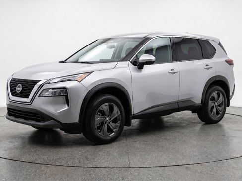 Used 2025 Nissan Rogue SV FWD image 3