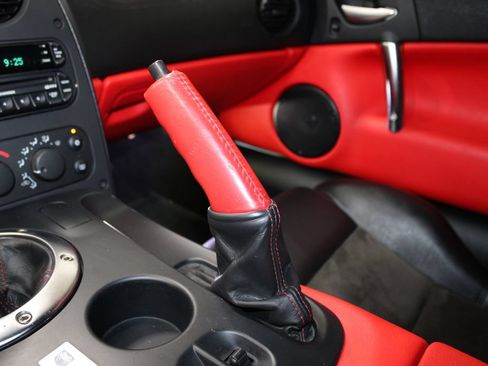 Used 2004 Dodge Viper SRT-10 RWD image 38