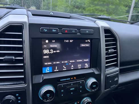 Used 2019 Ford F150 Platinum w/ Equipment Group 701A Luxury AWD/4WD image 21