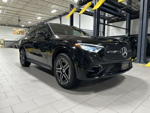 Certified 2025 Mercedes-Benz GLC 350e 4MATIC image 7