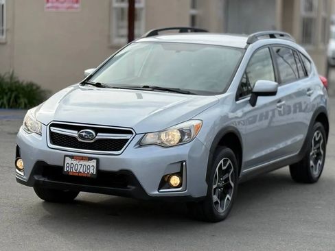 Used 2017 Subaru Crosstrek 2.0i Premium image 5