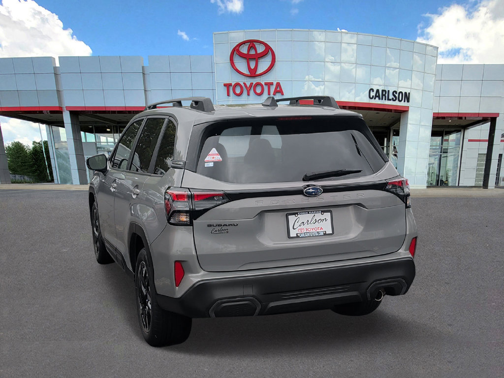 Used 2025 Subaru Forester Limited AWD/4WD image 4