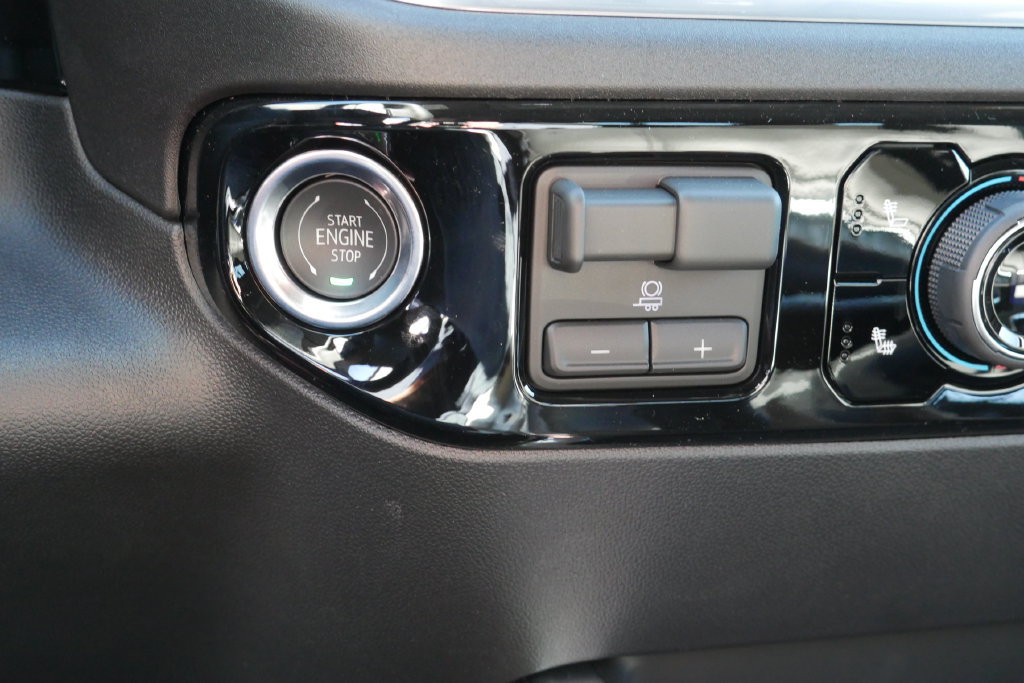 New 2026 Chevrolet Silverado 1500 RST w/ Dark Appearance Package AWD/4WD image 23