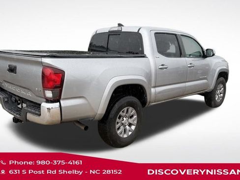 Used 2018 Toyota Tacoma SR5 RWD image 3
