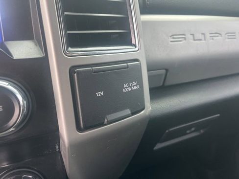 Used 2020 Ford F250 Lariat w/ Tremor Off-Road Package image 31