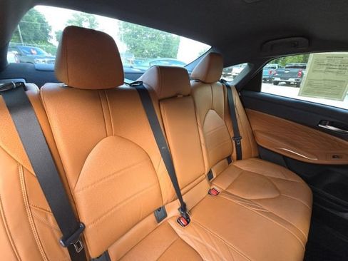 Used 2019 Toyota Avalon Limited w/ All Weather Liner Package FWD image 13