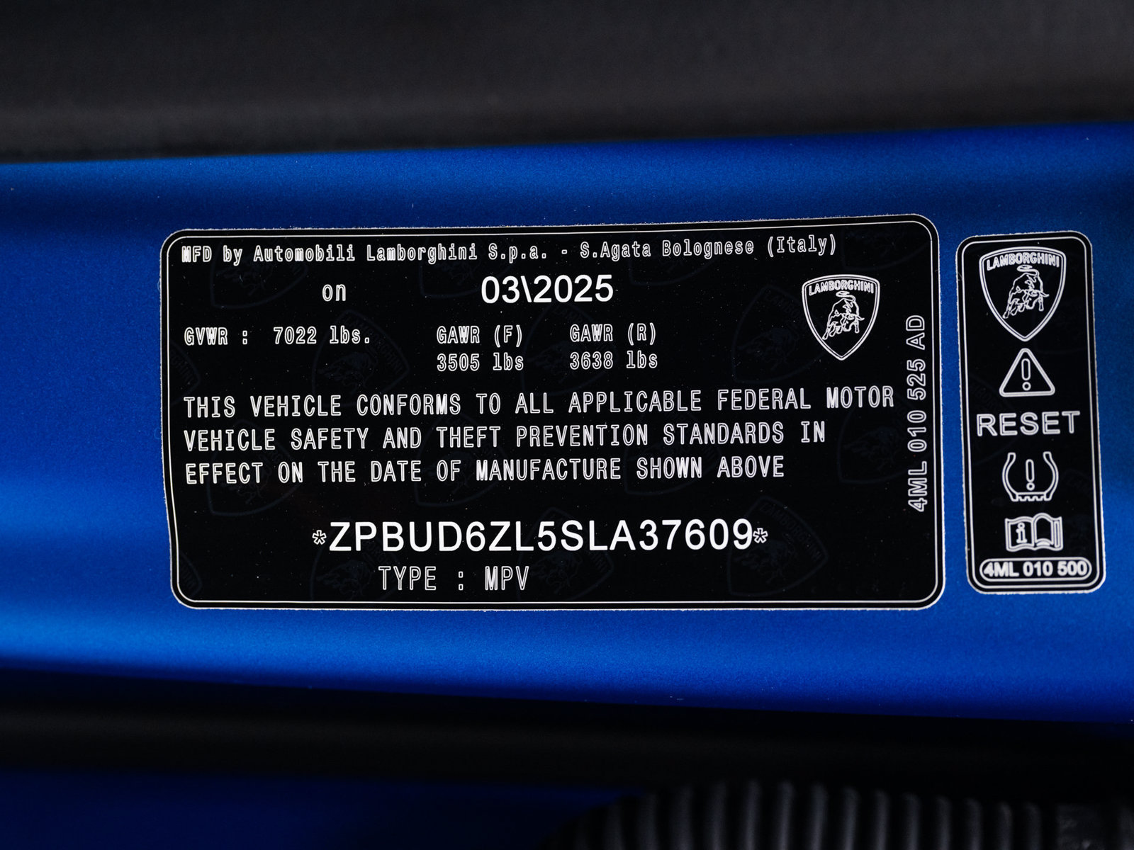 Used 2025 Lamborghini Urus SE AWD/4WD image 51