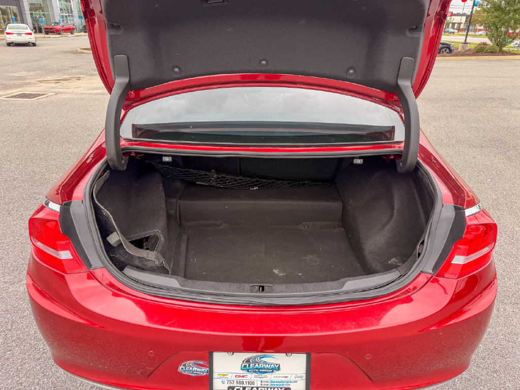Used 2018 Buick LaCrosse Premium w/ Sun and Shade Package FWD image 9