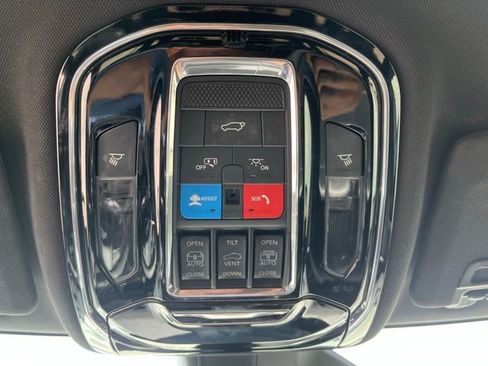 Used 2023 Jeep Grand Cherokee L Overland image 29