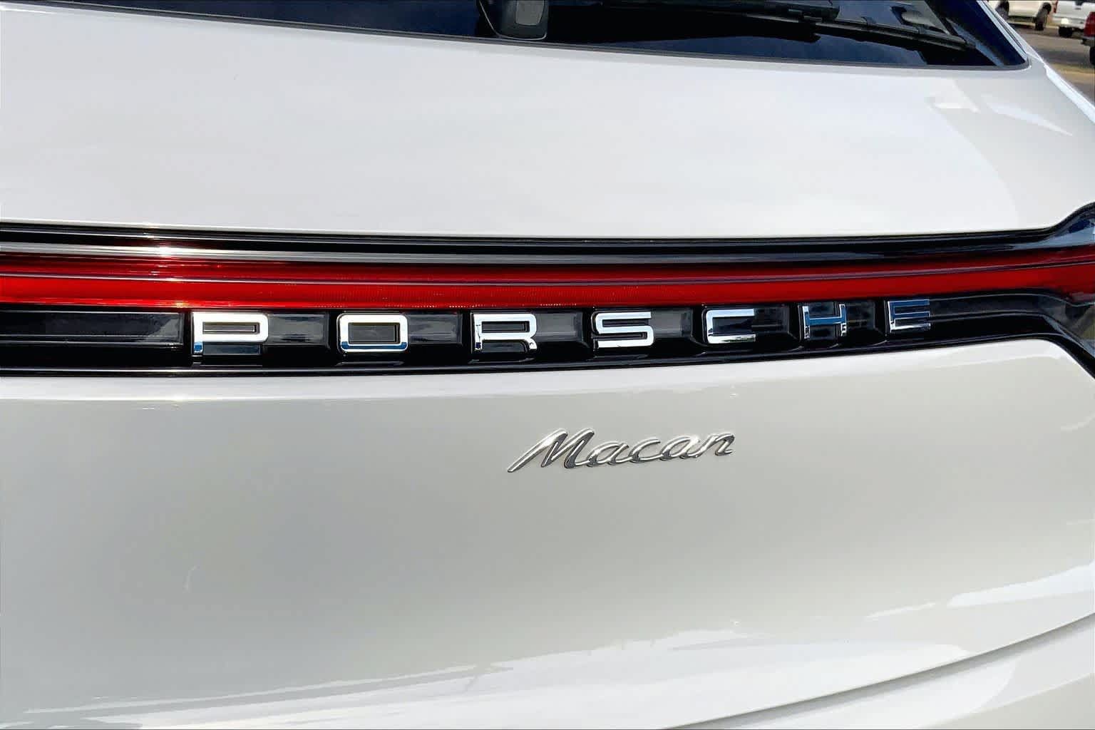 Used 2019 Porsche Macan AWD/4WD image 30