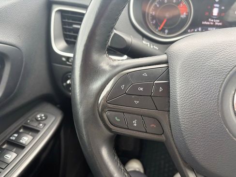 Used 2019 Jeep Cherokee Trailhawk w/ Cold Weather Group AWD/4WD image 16