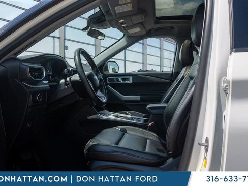 Used 2023 Ford Explorer XLT w/ Equipment Group 202A AWD/4WD image 3