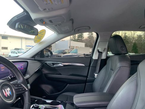 Used 2024 Buick Envision Preferred image 12