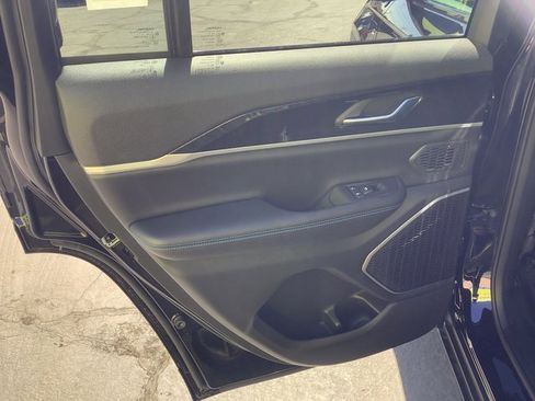 New 2024 Jeep Grand Cherokee Trailhawk image 26