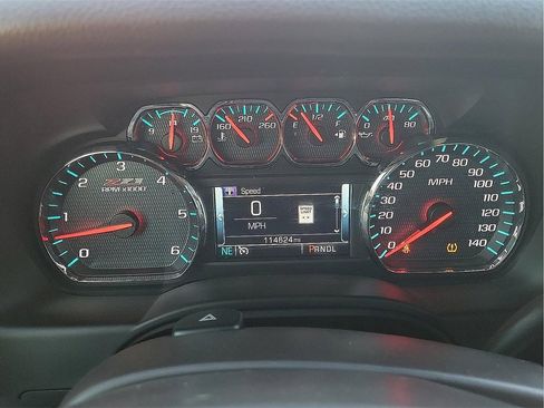 Used 2018 Chevrolet Suburban LT w/ Off-Road Package image 17