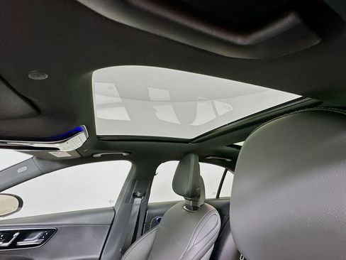 Used 2025 Mercedes-Benz C 300 Sedan image 24