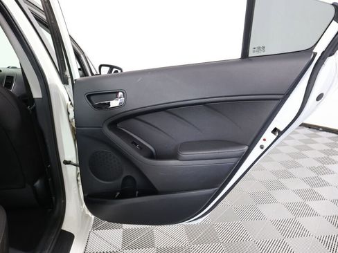 Used 2016 Kia Forte LX image 21