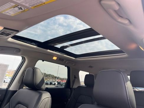 New 2026 Nissan Pathfinder Platinum image 28