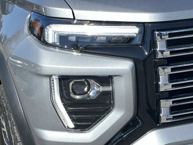 Used 2026 GMC Canyon Denali AWD/4WD image 9