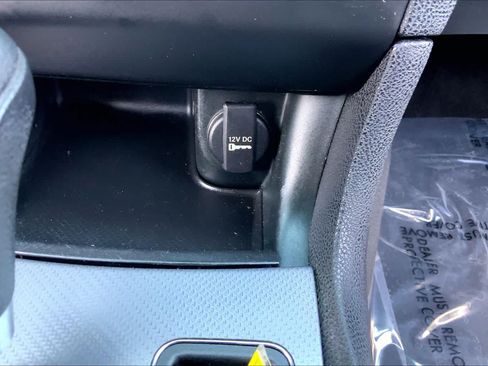 Used 2014 Dodge Charger SE RWD image 34