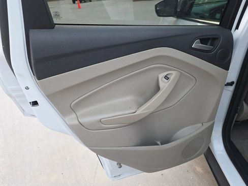 Used 2016 Ford Escape SE w/ Equipment Group 201A FWD image 20