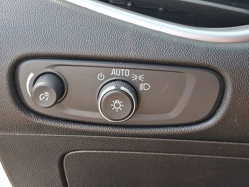 Used 2024 Chevrolet Malibu LT image 24