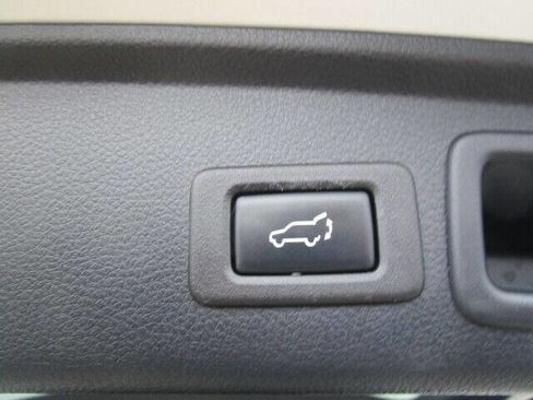 Used 2018 Subaru Forester 2.5i Touring w/ Popular Package #2 image 25