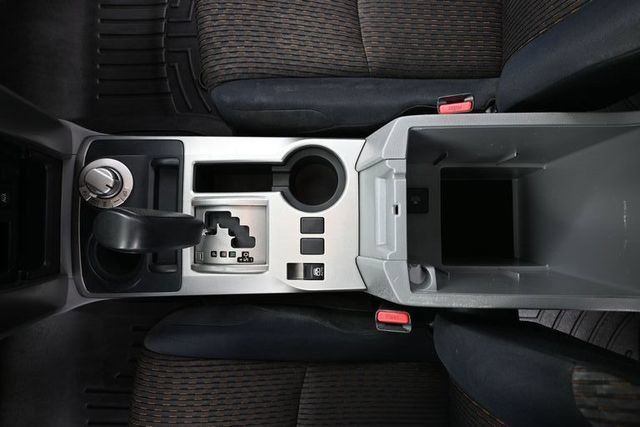 Used 2013 Toyota 4Runner SR5 w/ Convenience Pkg AWD/4WD image 28