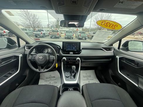 Used 2020 Toyota RAV4 LE w/ Carpet Mat Package image 11