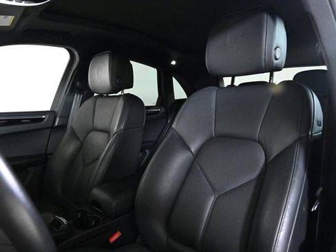 Used 2022 Porsche Macan S image 5