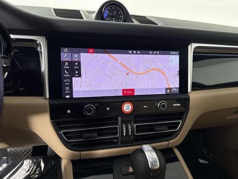 Certified 2024 Porsche Macan Turbo AWD/4WD image 26