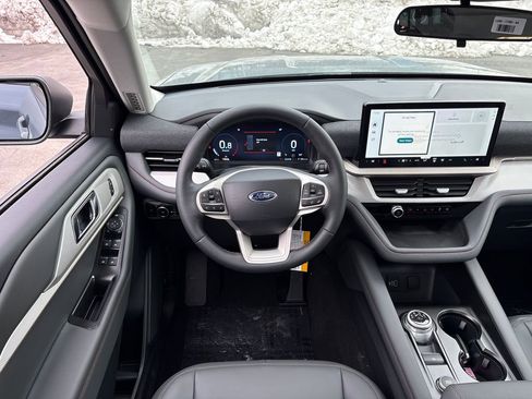 New 2026 Ford Explorer Active w/ Active Comfort Package image 7