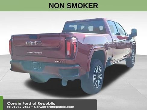 Used 2022 GMC Sierra 2500 AT4 w/ AT4 Premium Plus Package image 4