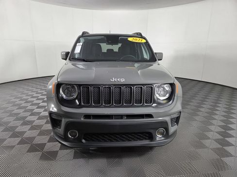 Used 2021 Jeep Renegade Latitude FWD image 3